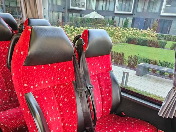 Bus osobowy Iveco First 5