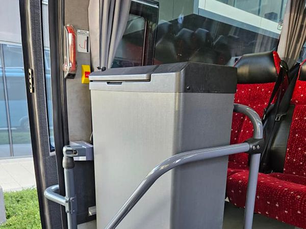 Bus osobowy Iveco First 7