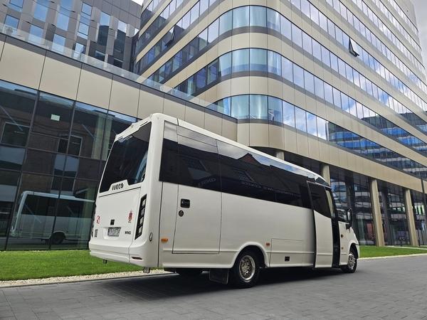 Klient firmowy - bus z kierowcą Kraków, Małopolska 3