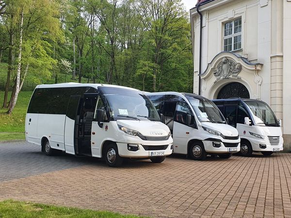 Wynajem busy z kierowcą Kraków, Małopolskie