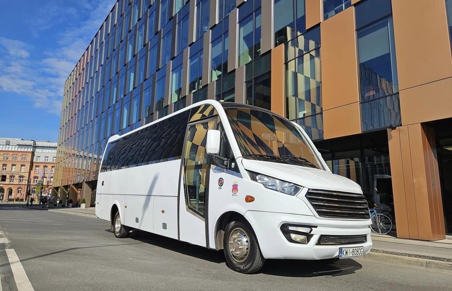 Wynajem bus z kierowcą Kraków Małopolska 3